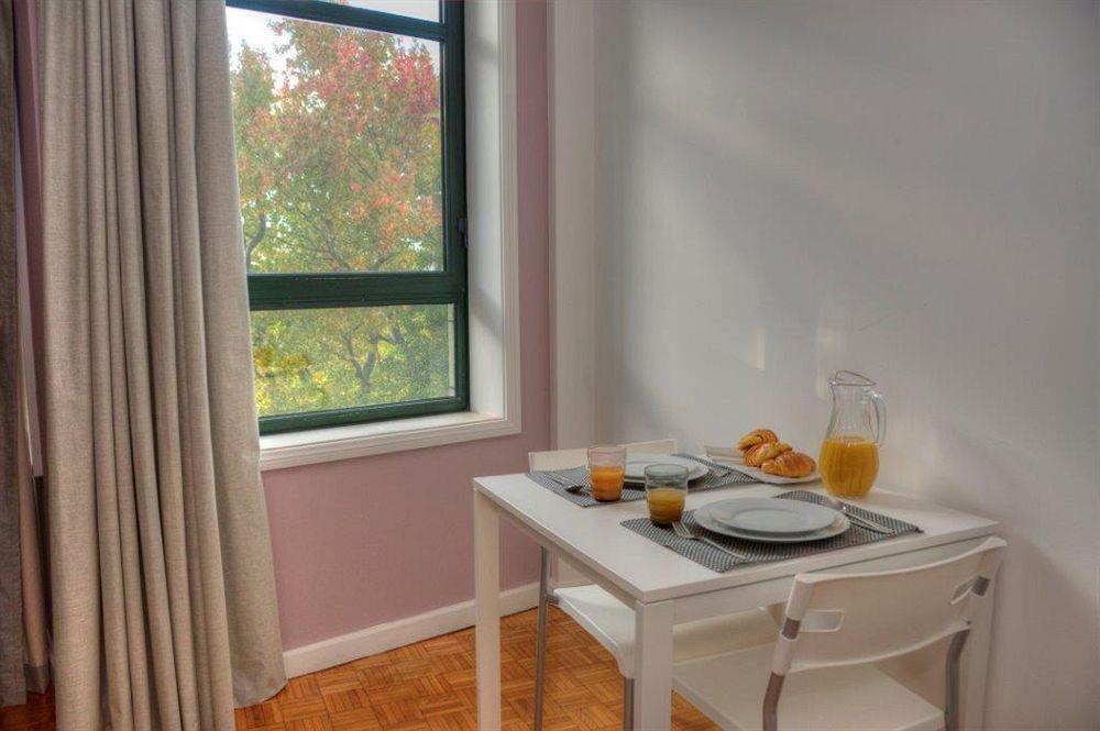 Low Cost Tourist Apartments - Casa Da Musica Πόρτο Εξωτερικό φωτογραφία